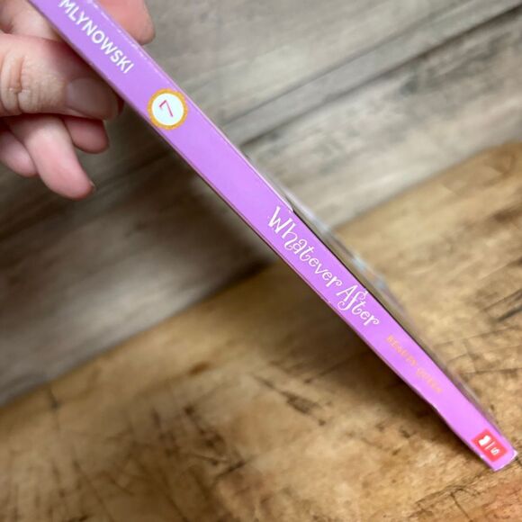 Whatever After Beauty Queen by Sarah Mlynowski Paperback Book in Good Used Condi - Picture 2 of 7